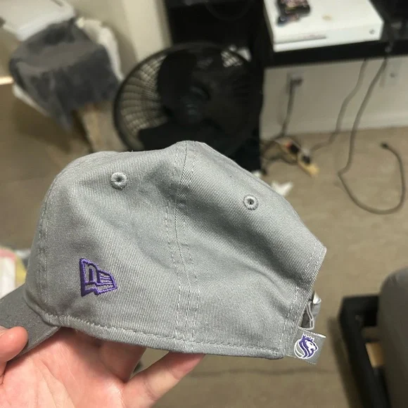 Sacramento Kings Gray Adjustable Cap - Picture 3 of 4